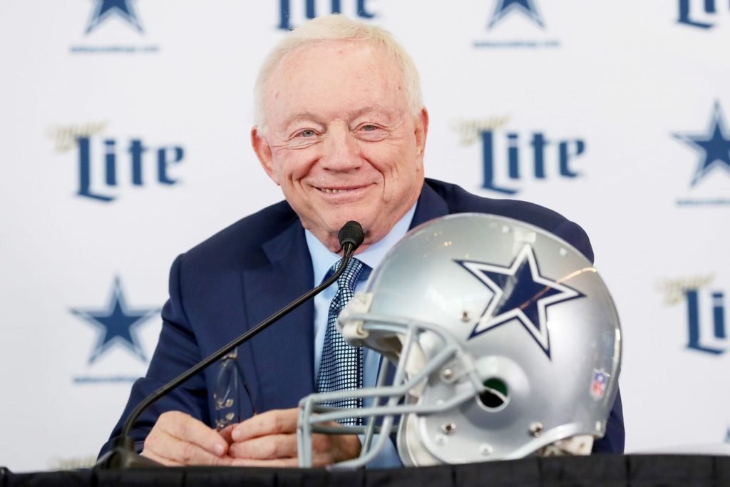 jerry-jones-2000-e0c2607069e6479a8b40577b20fc1196