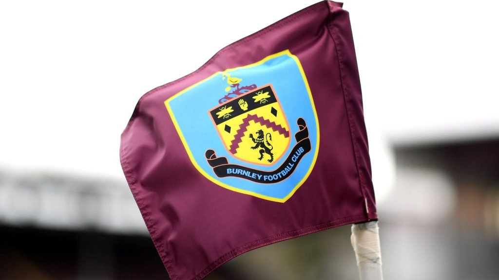 skysports-burnley-flag-turf-moor_5105944
