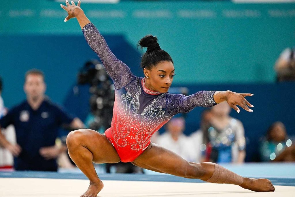 Simone-Biles-competes-in-the-Womens-Floor-Exercise-Final-of-the-Olympic-Games-Paris-2024-100324-e496fcc44de143a7b23e06a1687ffc18