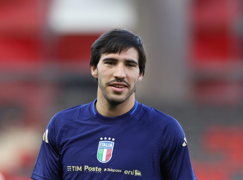 Sandro-Tonali-Italy-training