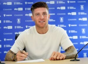 siteassets_image_players_josh-windass_202122_windass_new-contract_2