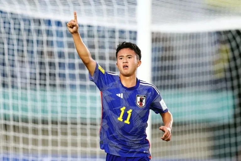 southampton-fc-sign-rento-takaoka-on-pre-contract-v0-DvTknRDP6tq6aj-rvY2P3Dp-OWU07GHDCr9bwgGV5Go
