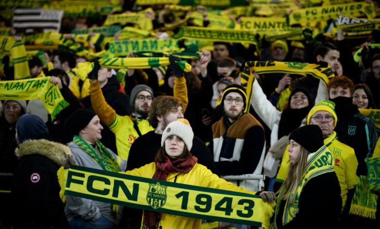 les-supporters-du-fc-nantes-lors-du-match-contre-nice-photo-afp-loic-venance-1701587382-1-780x470