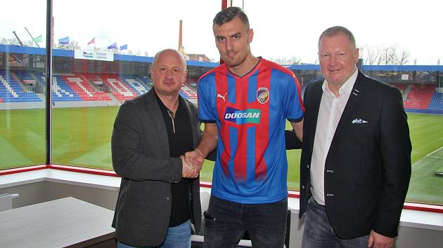tomas-chory-posila-plzen_denik-630-16x9