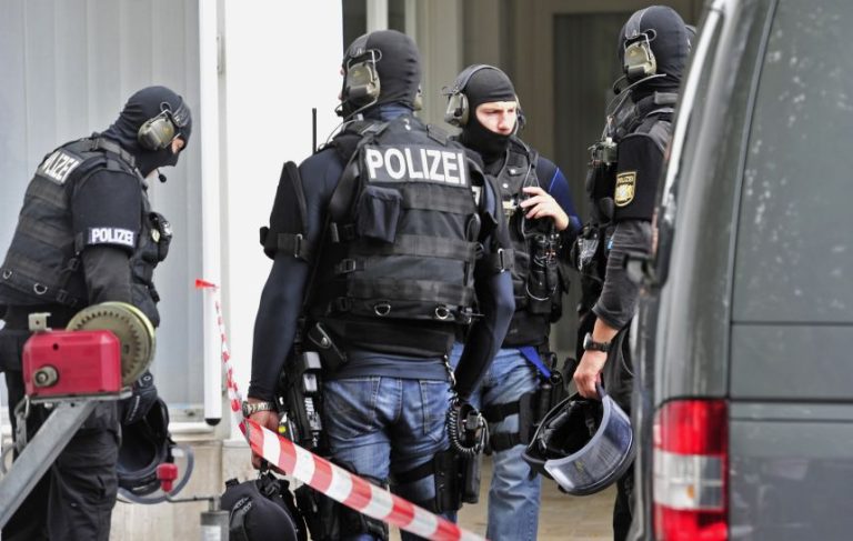 130819194128-germany-hostage