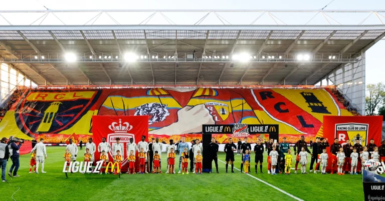 RC-Lens-tribunes