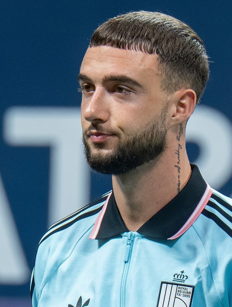 Zeno_Debast_USMNT_v_Belgium_Mar_28_2026-80_(cropped)~3