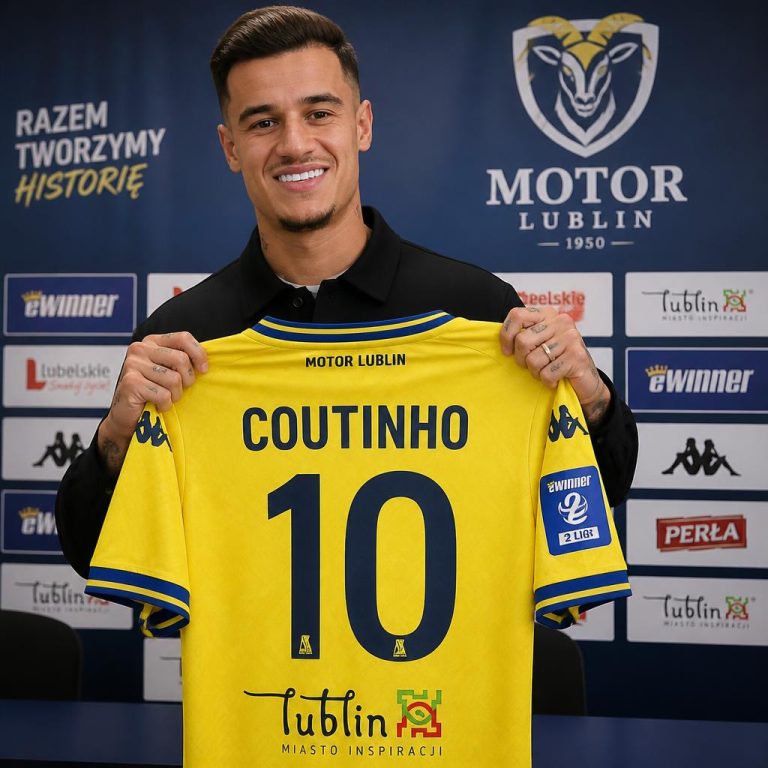 gpt-image-2_create_an_image_of_Philippe_Coutinho_holding_the_jersey_of_motor_lublin_after_si-0